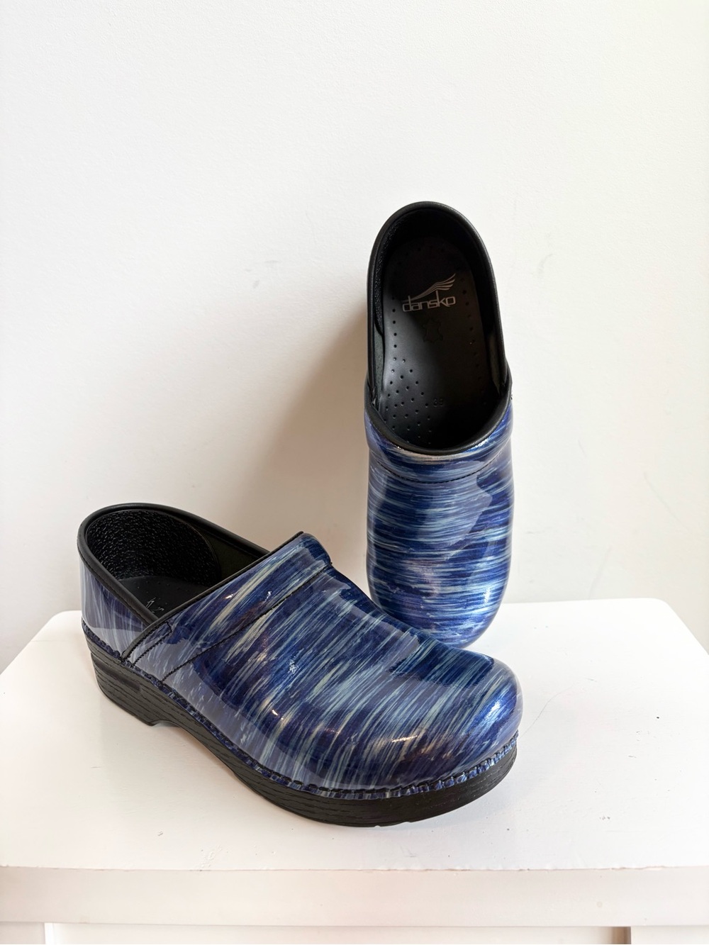 Dansko clogs blue shiny size 39